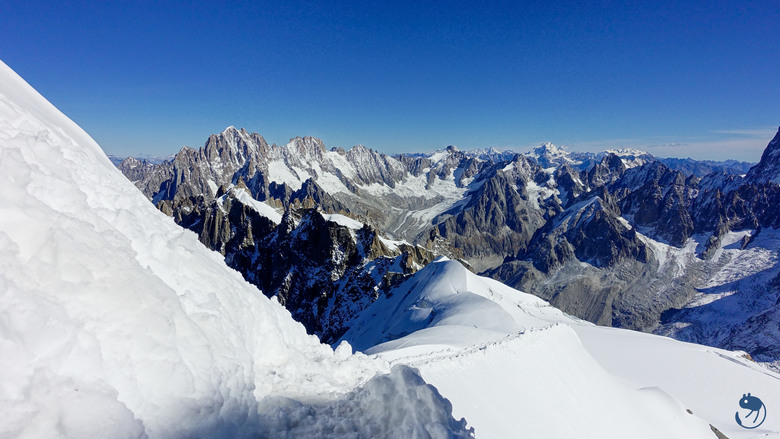 點我看大圖 法國-夏慕尼|*從夏慕尼出發 抵達天空的邊緣* 南針峰 Aiguille du Midi