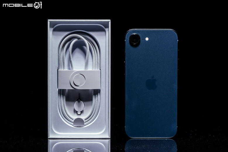 蘋果 iPhone 17e 開箱速試 這個『 e』是 Easy 還是 Economic？（新增風景／寵物人像實拍照）
