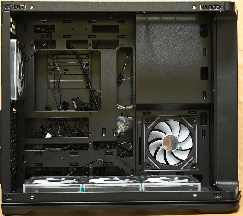 SAMA V71 BLACK機殼開箱