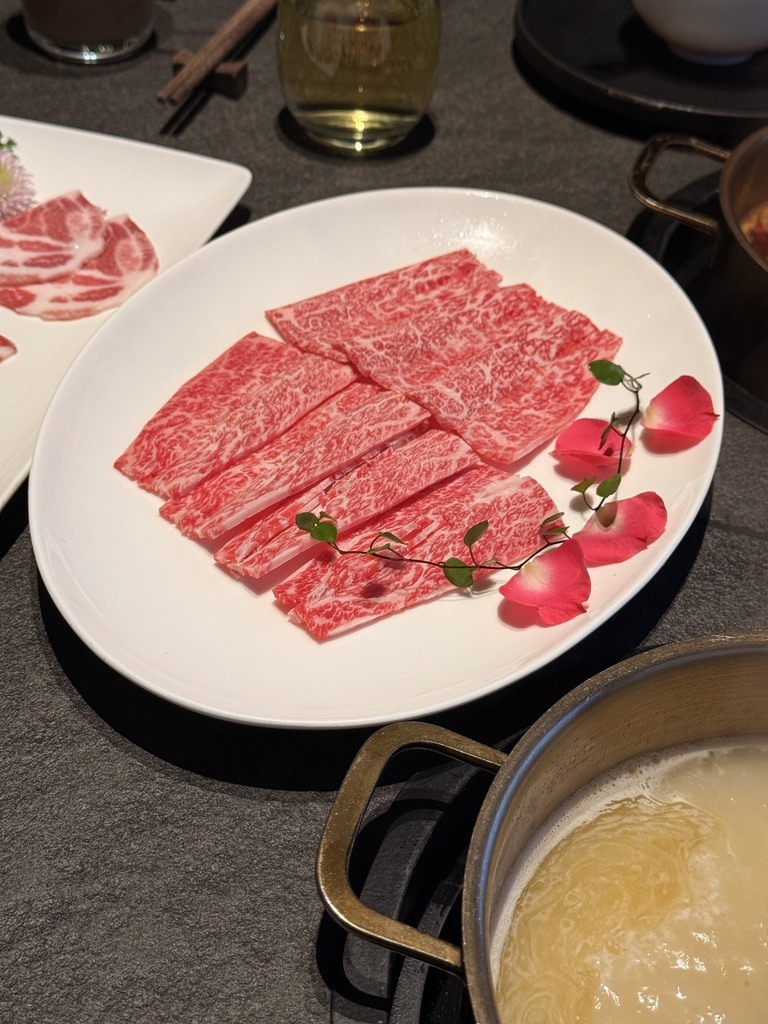 重慶跨年吃吃喝喝:灩設、珮姐老火鍋、受氣牛肉