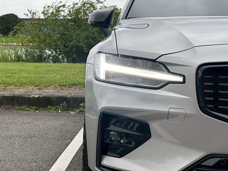 V60年後回廠保養、洗車&玻璃鍍膜完整心得分享