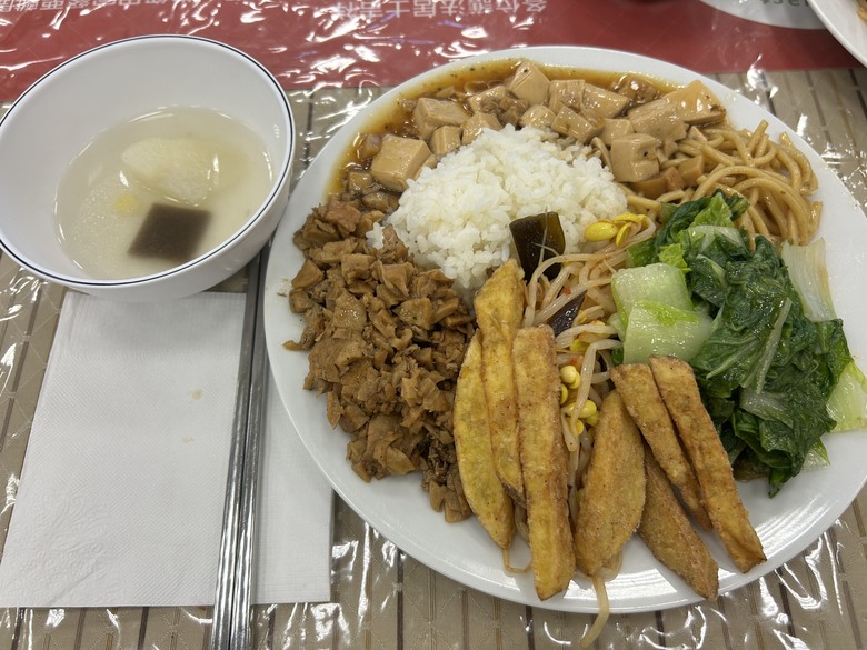 佛陀紀念館百味軒自助餐