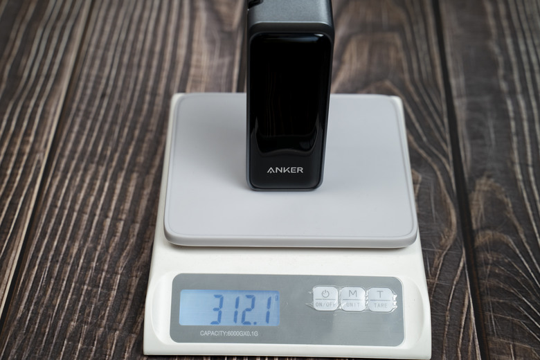 點我看大圖 【開箱測試】ANKER A1339 9600mAh 65W 急速快充行動電源
