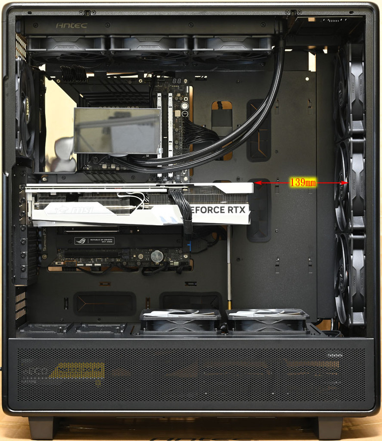 點我看大圖 Antec 900機殼開箱