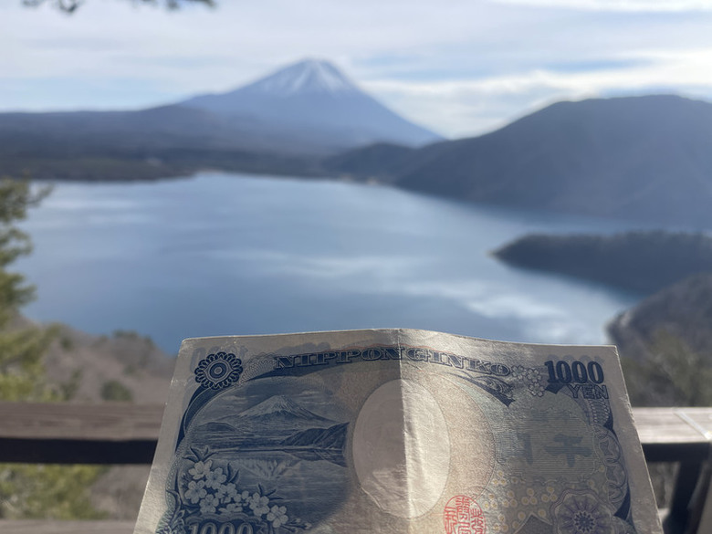 【遊記分享】 超美的本栖湖「中之倉峠」健行:千元日幣紙鈔富士山取景點
