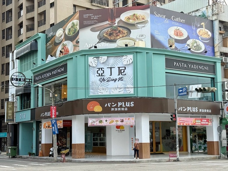 平價義大利麵、燉飯、焗烤推薦,主餐送超大杯飲料,聚餐、下午茶首選