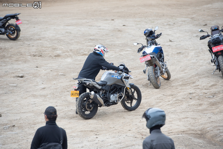 點我看大圖 BMW Motorrad 越野駕駛訓練課程全記錄,國際教官手把手帶你解任務!