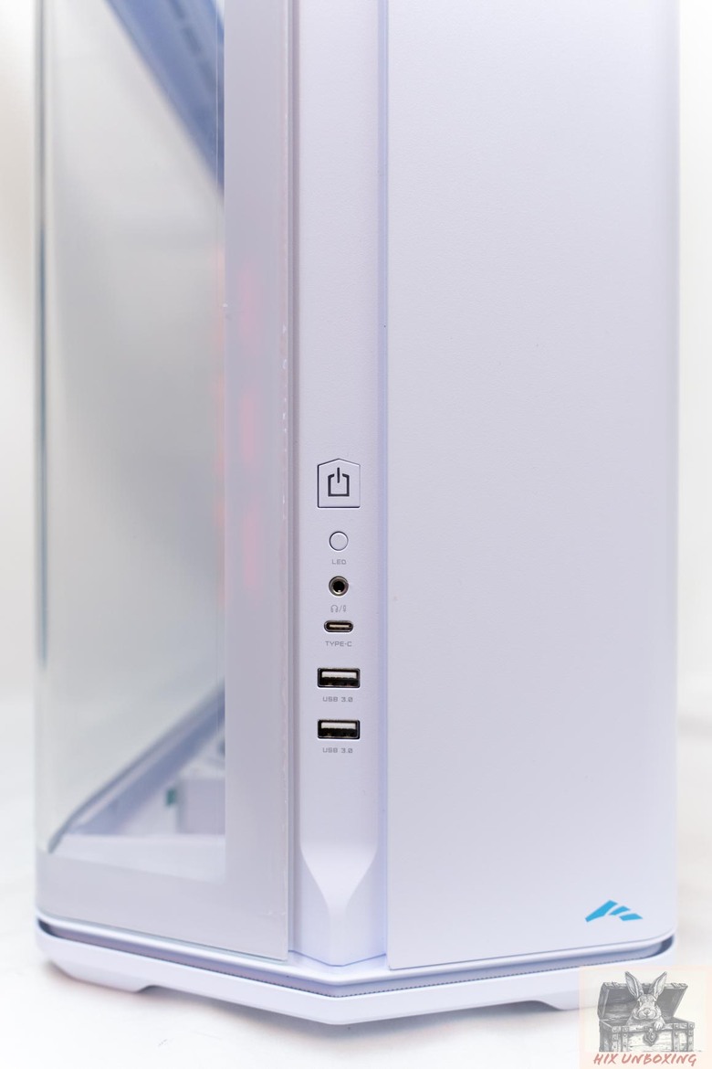 硬派裝甲 SAMA先馬 V71 白化版