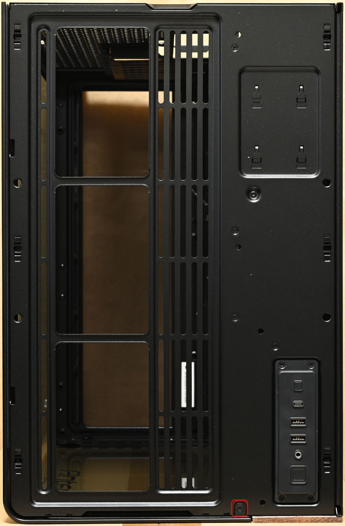 點我看大圖 Antec CONSTELLATION C8 CURVE WOOD機殼開箱