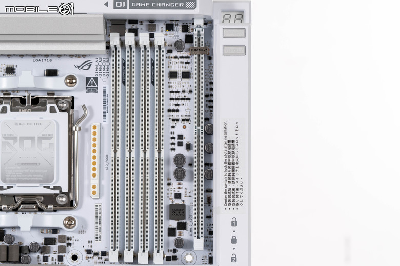 ROG CROSSHAIR X870E GLACIAL 主機板開箱實測 不光配置性能頂尖 更具備雙 10 GbE 海量高速傳輸