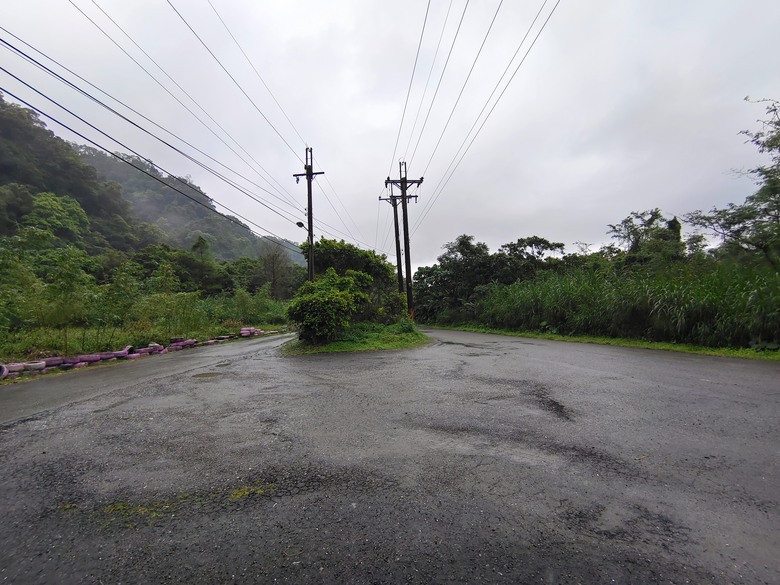 背著書包去越野--白米甕林道台泥大白山礦路