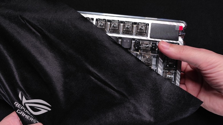 ROG 夜魔 Azoth Extreme Special Edition 銀色特別版 開箱