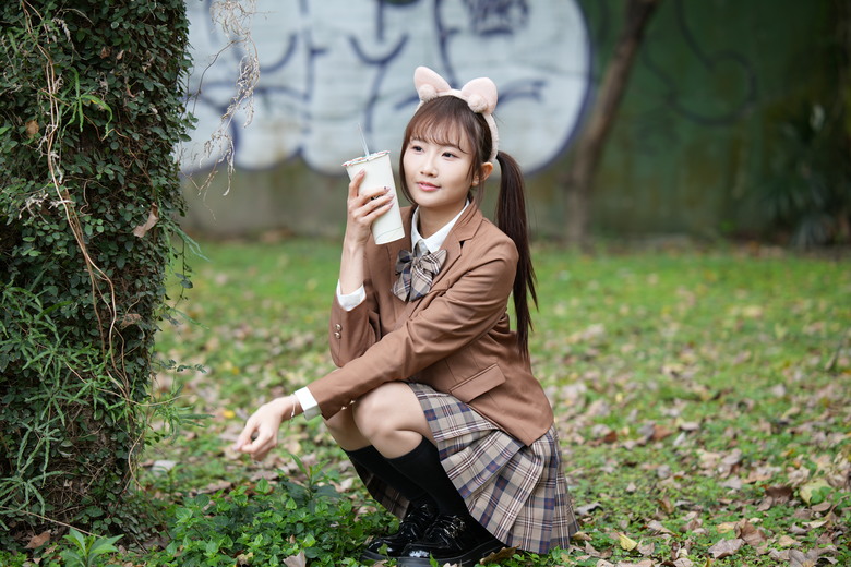 【 陳愉落雁之Angel 】唯卓仕 56mm F1.2 E 拍出的愉"星"味