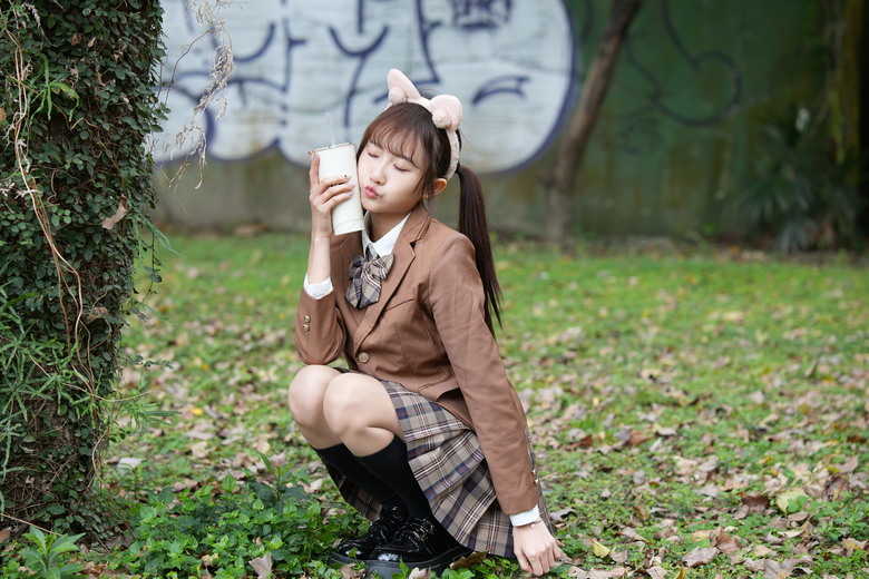 【 陳愉落雁之Angel 】唯卓仕 56mm F1.2 E 拍出的愉"星"味