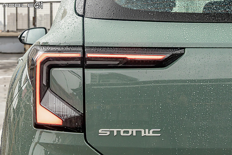 Kia 小改款 Stonic 試駕|裡外大翻新,顏值、配備大升級!