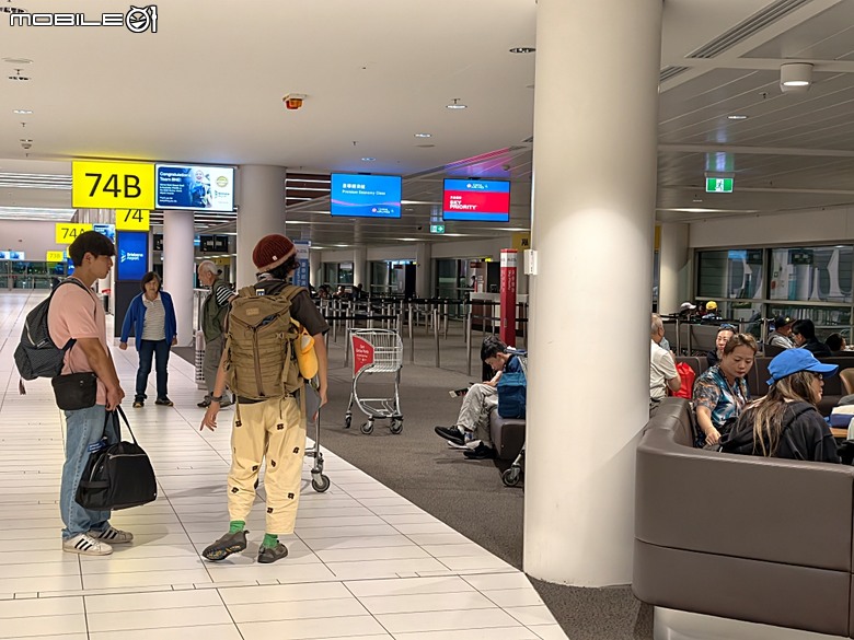 中華航空 CI057 桃園&rArr;墨爾本、CI054 布里斯本&rArr;桃園、澳洲國內線 維珍航空 VA827 墨爾本&rArr;雪梨、VA511 雪梨&rArr;黃金海岸，以及東澳四城之四座機場 — 2026東澳洲四大城巡遊之航空行程段