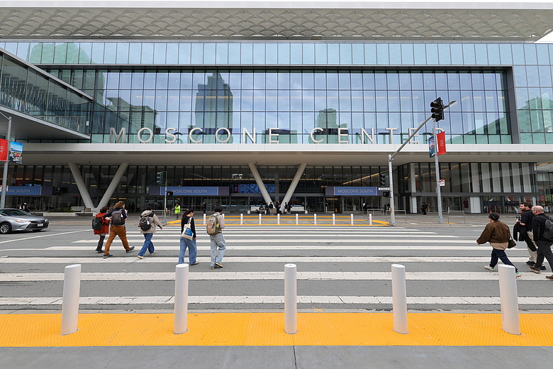 Canon RF 14mm F1.4L VCM 評測報告｜星野攝影首選、極致光學的巔峰之作！