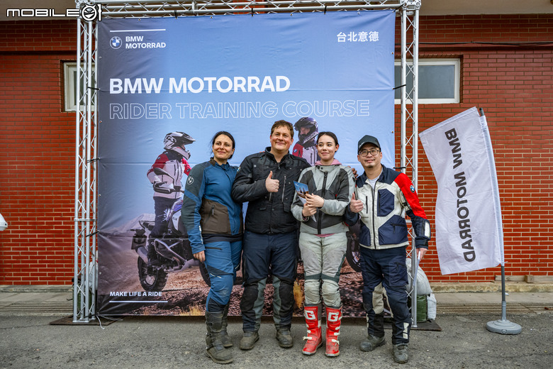 點我看大圖 BMW Motorrad 越野駕駛訓練課程全記錄,國際教官手把手帶你解任務!