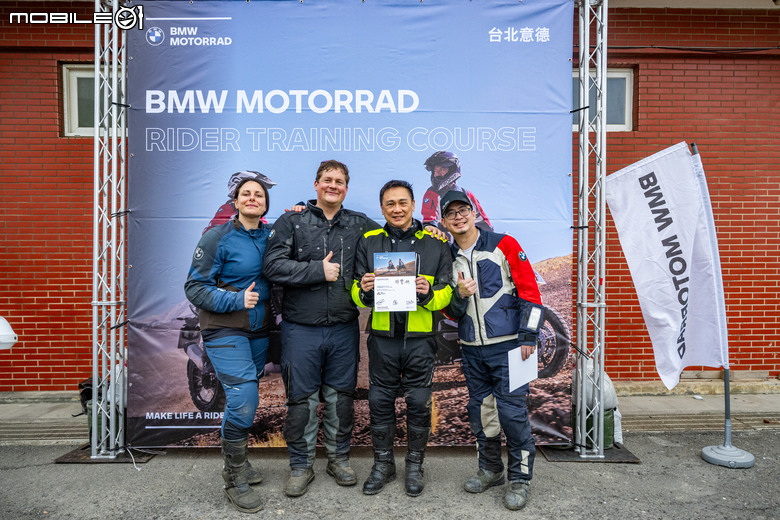 點我看大圖 BMW Motorrad 越野駕駛訓練課程全記錄,國際教官手把手帶你解任務!