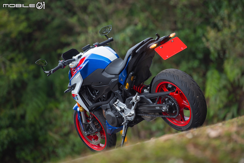 BMW F 900 R試駕報告｜巨劍無鋒、大巧不工！