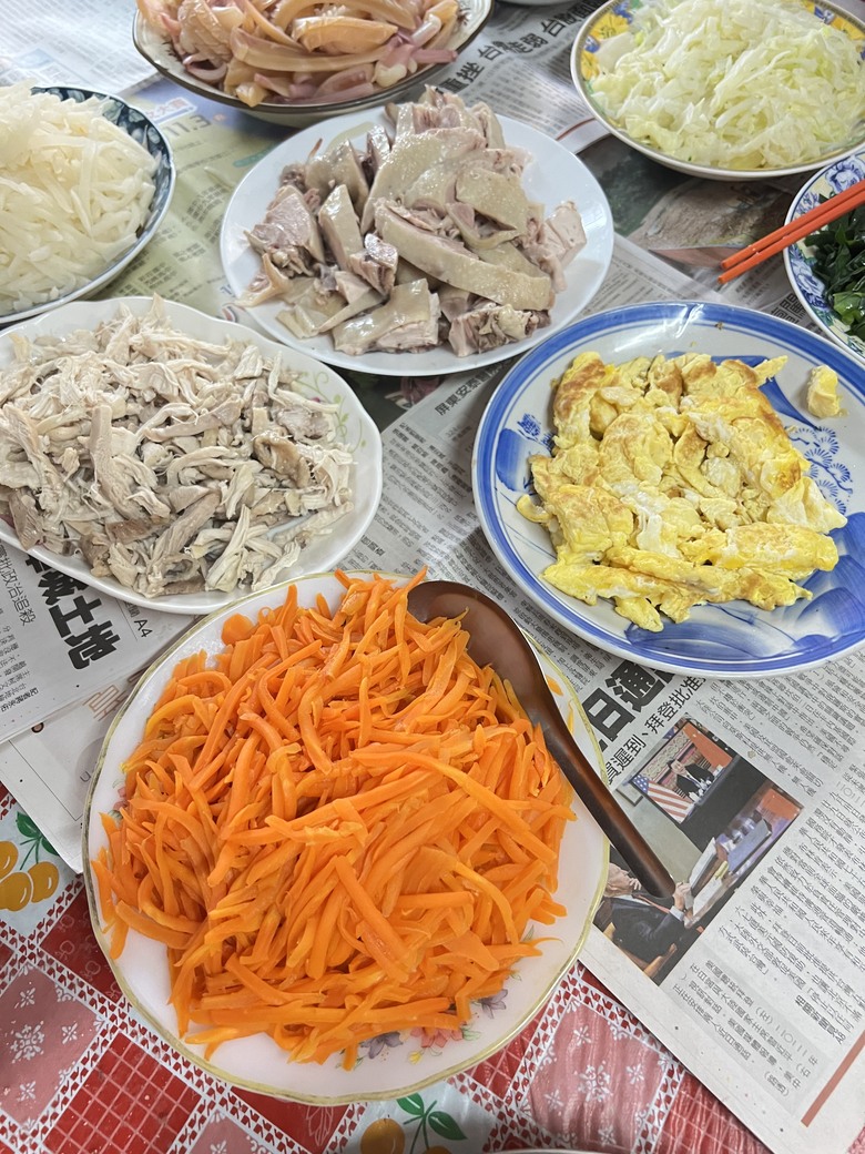 【開箱】提前過清明節這一味!北港阿勇師潤餅皮+南部潤餅豪華配料(油麵才是靈魂🔥)