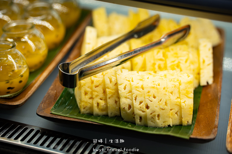 759元泰式料理無限吃！泰國主廚坐鎮，火山排骨、泰北爐烤牛排，板橋車站附近美食餐廳，最新價格