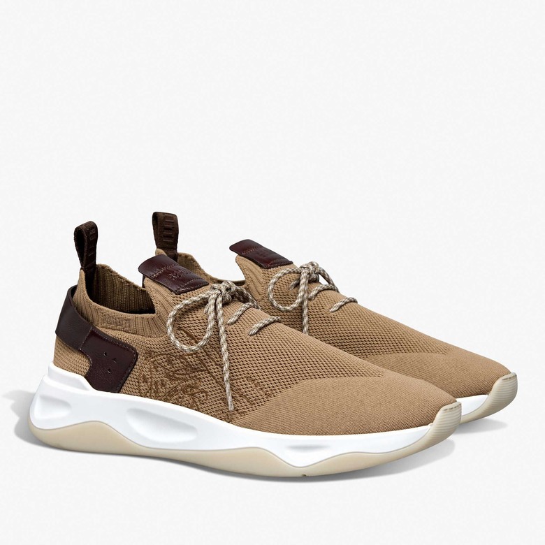 點我看大圖 針織鞋:Berluti Shadow Sneaker vs. Brunello Cucinelli Knit Runner