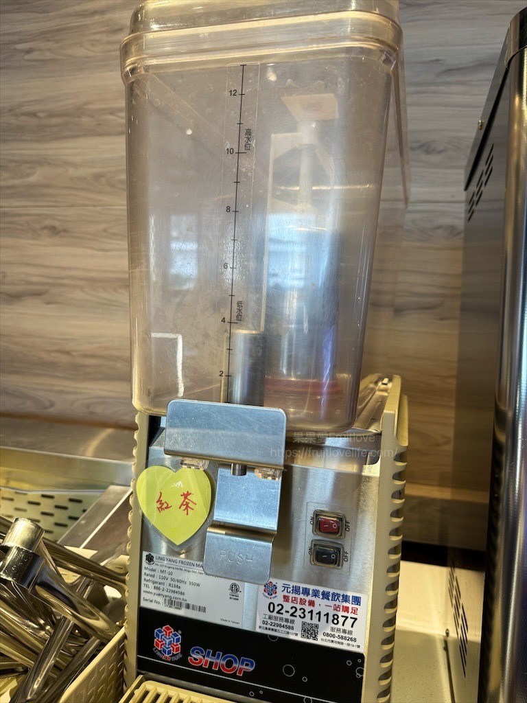 獨家泰式醬料,道地泰式火鍋、銅盤烤肉,自助吧吃到飽,好吃又美味