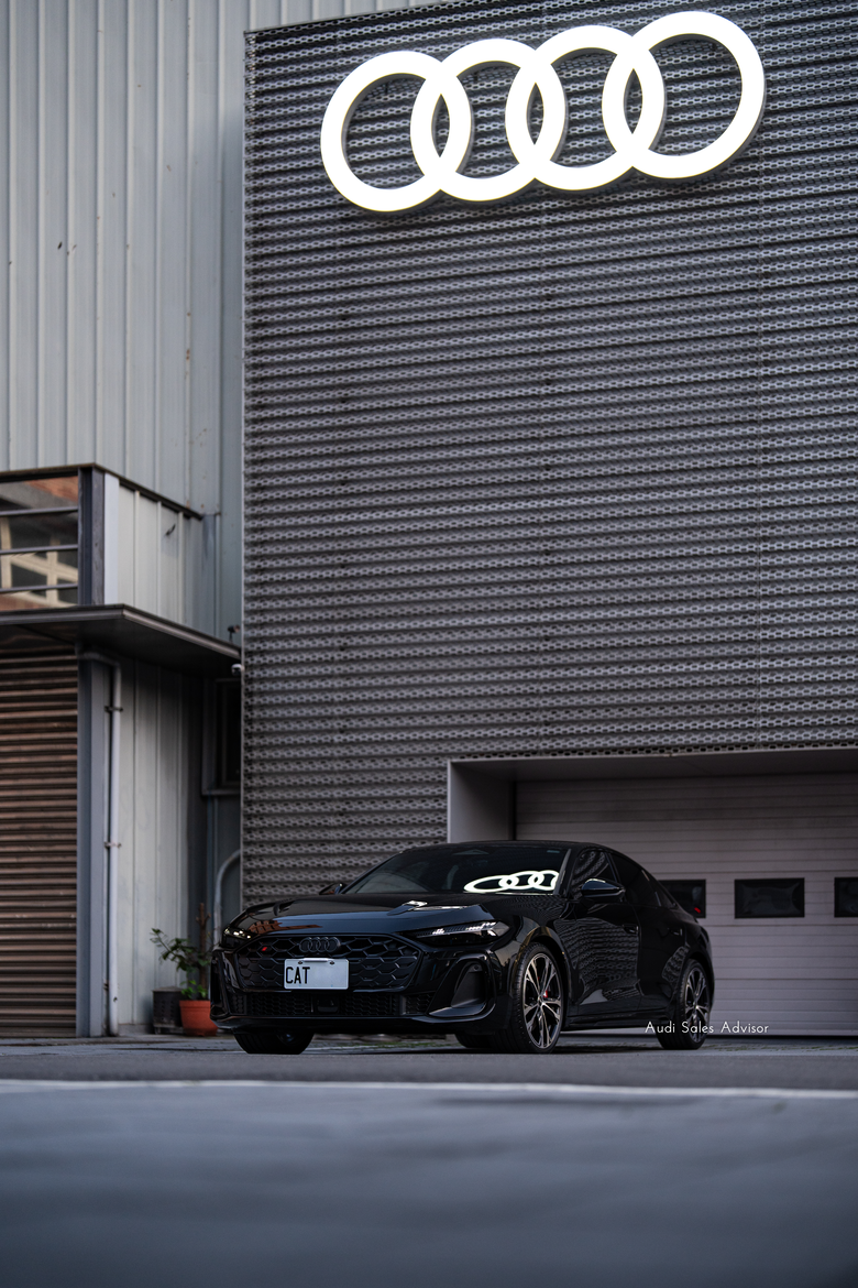 沉穩的神迷黑,蘊藏最溫暖的紅|Audi S5 Sedan|交車分享
