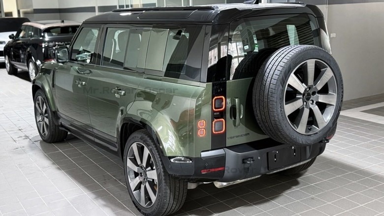 2026Defender新款「綠」, Woolstone Green 伍爾斯通綠