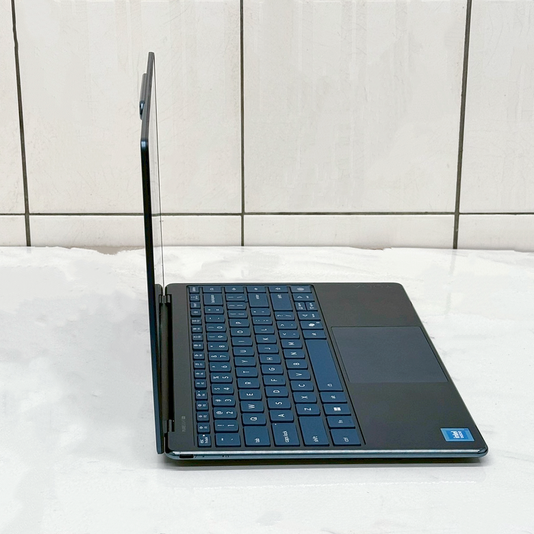 開箱&分享 Lenovo 聯想 2025「Yoga Air X AI元啟版 」輕薄筆電🖥️(全實拍及開箱影片)