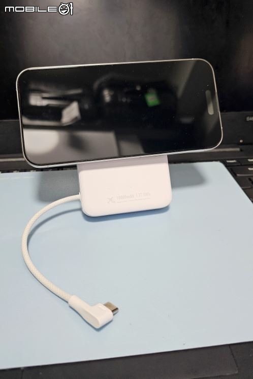 開箱 | Anker Zolo 自帶線行動電源 A1116
