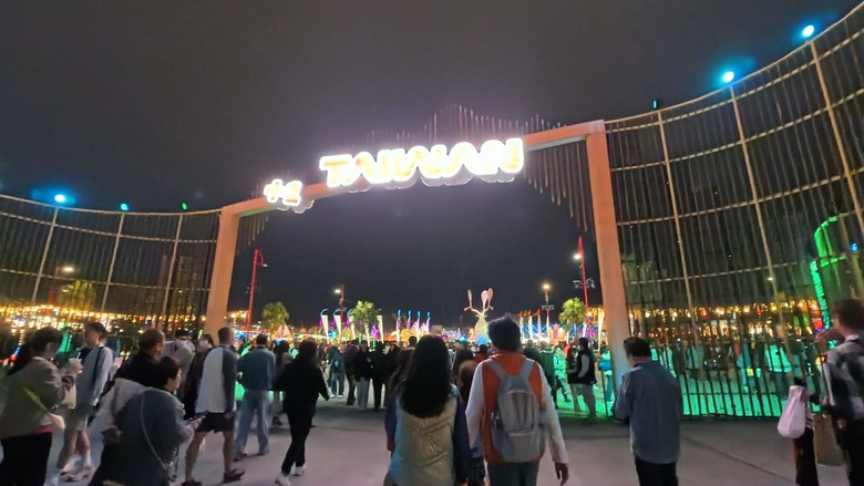 2026 台灣燈會夜間導覽：光影奪目的璀璨盛宴！全然不同的燈光饗宴，直擊各式燈光閃耀在夜色中