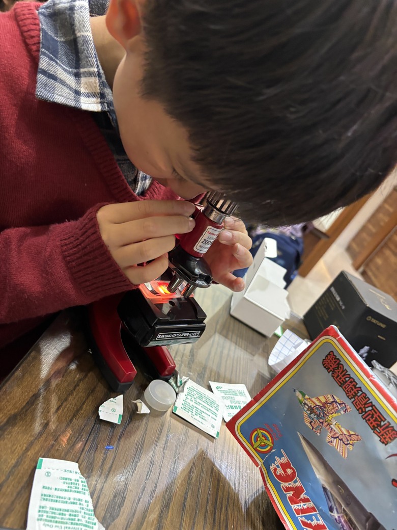 親子科學新視界：動手改造舊顯微鏡，打造智能探索樂園