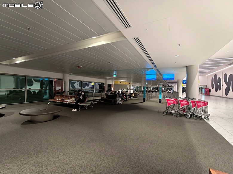 中華航空 CI057 桃園&rArr;墨爾本、CI054 布里斯本&rArr;桃園、澳洲國內線 維珍航空 VA827 墨爾本&rArr;雪梨、VA511 雪梨&rArr;黃金海岸，以及東澳四城之四座機場 — 2026東澳洲四大城巡遊之航空行程段
