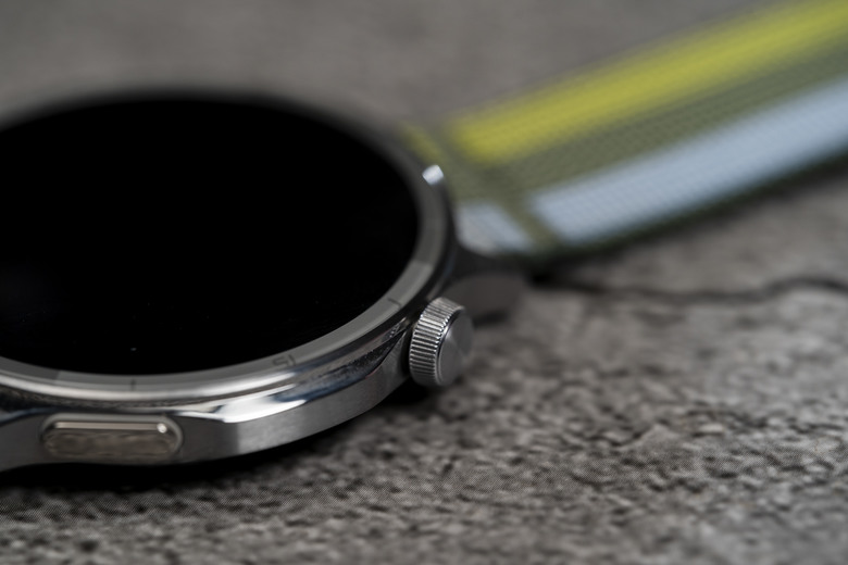 點我看大圖 OPPO Watch S 開箱 |超薄 |輕智能 |60秒全方位快速健檢 -有許多地方需要打磨
