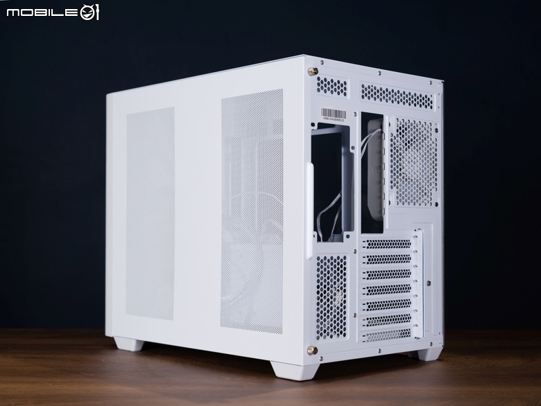 誠意升級 全漢M580 Pro 完整曲面玻璃海景機殼