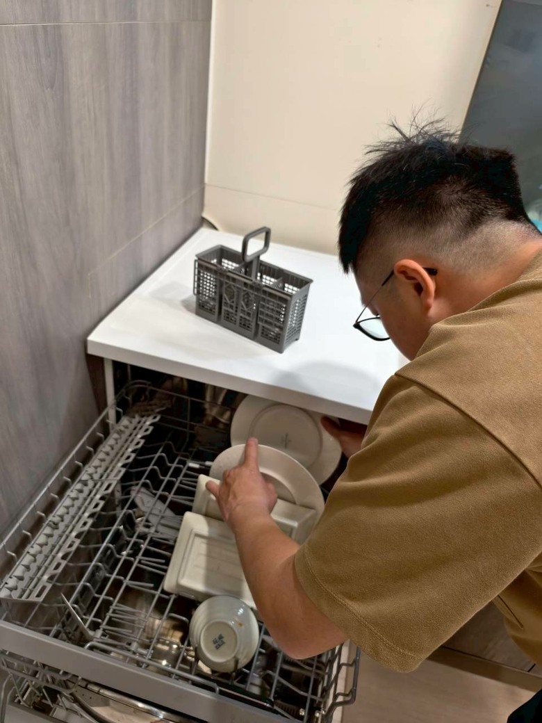 點我看大圖 【拯救婚姻X儀式感X解放雙手】Panasonic 獨嵌式自動洗碗機 NP-DFB2K6-1H