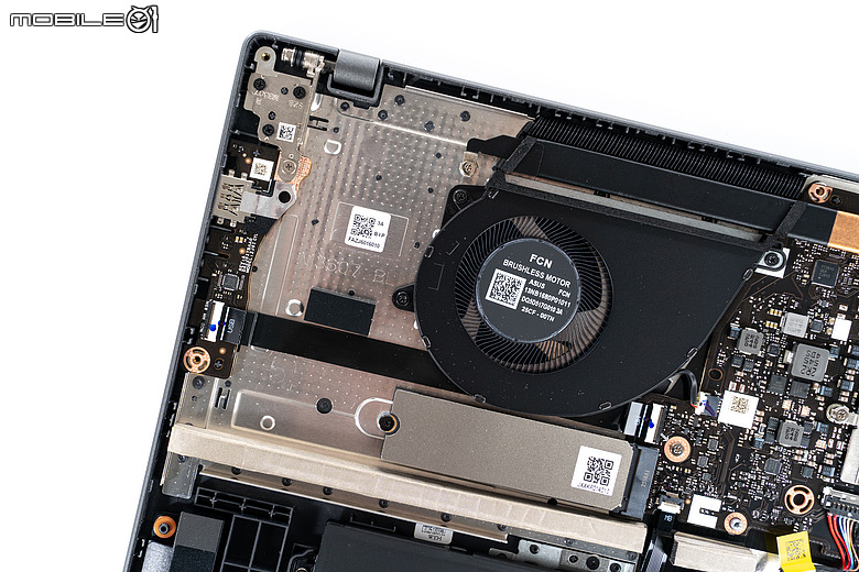 ASUS Vivobook S16 (S3607AA) 體驗｜Core Ultra 5 325 上陣，OLED 螢幕續航能撐 20 小時！