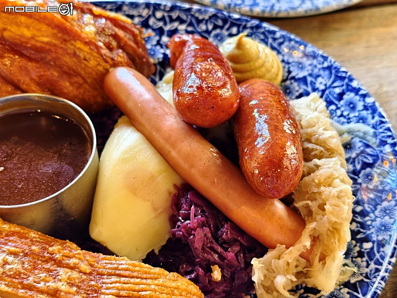 黃金海岸之衝浪者天堂(Surfers Paradise)、天頂瞭望臺 (SkyPoint Observation Deck)、 藝術之家(Home of the Arts, HOTA)、太平洋購物中心 (Pacific Fair Shopping Centre),附掛朋友招待JW Marriott Gold Coast Resort & Spa餐點 — 2026東澳洲四大城巡遊之黃金海岸段 第2部