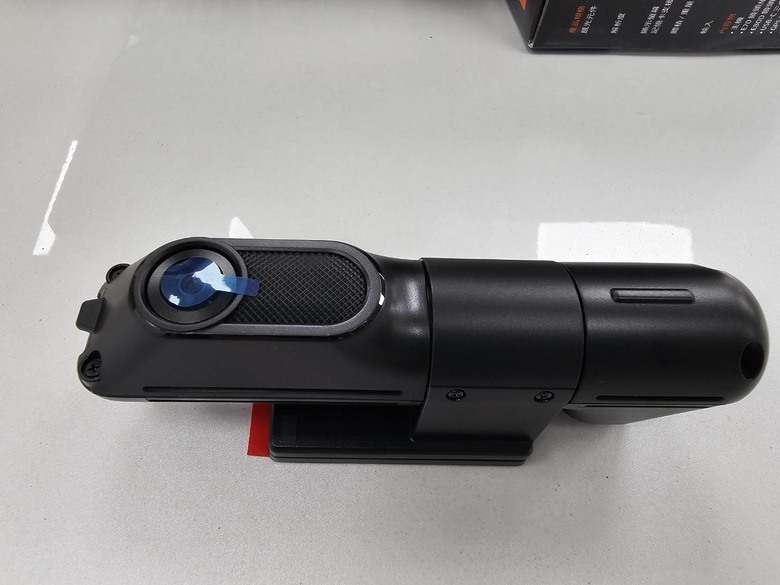 Mio瞻前顧後，還能環顧四周！(MiVue R888W3三鏡頭後視鏡型行車記錄器開箱分享)