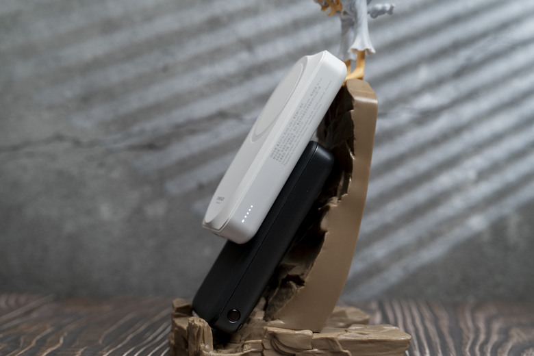 【開箱分享】VONMAHLEN allroundo Pro模力充｜雙面MagSafe 行動電源｜看看就好我不推薦你買