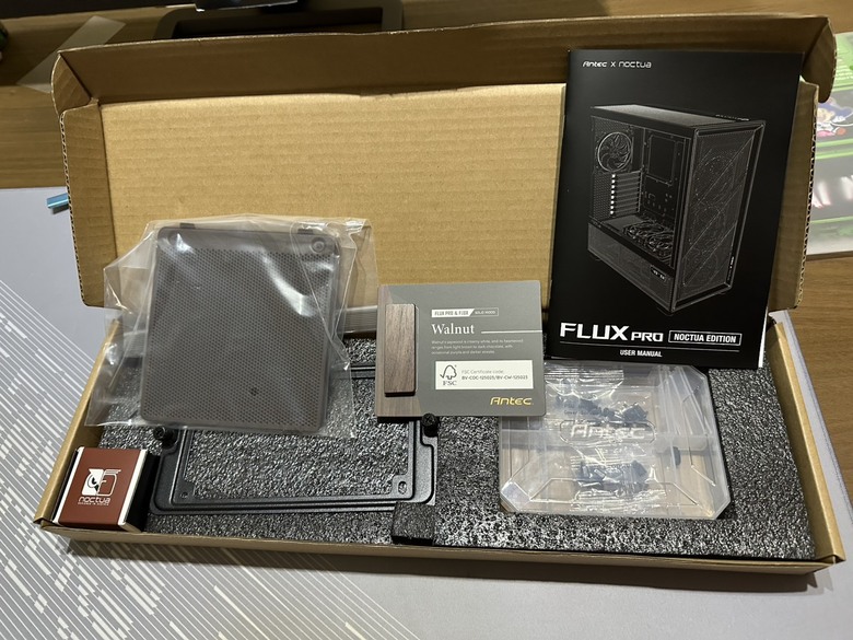 Flux Pro Noctua版極簡易開箱