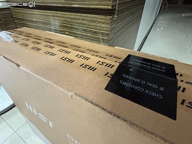 點我看大圖 MSI PRO MP273W E14A 開箱|幫女兒升級第一個學習桌面,順便讓 Hello Kitty 50週年鍵鼠正式出山