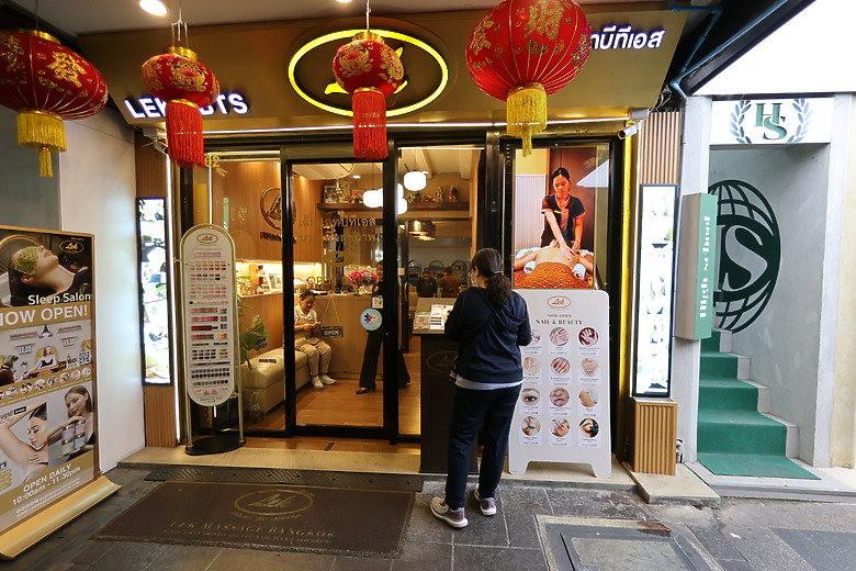 點我看大圖 泰國曼谷--Dusit Central Park百貨/唐人街夜市/ICONSIAM購物中心/美食觀光巴士/BIG C伴手禮天堂/朱拉隆功夜市