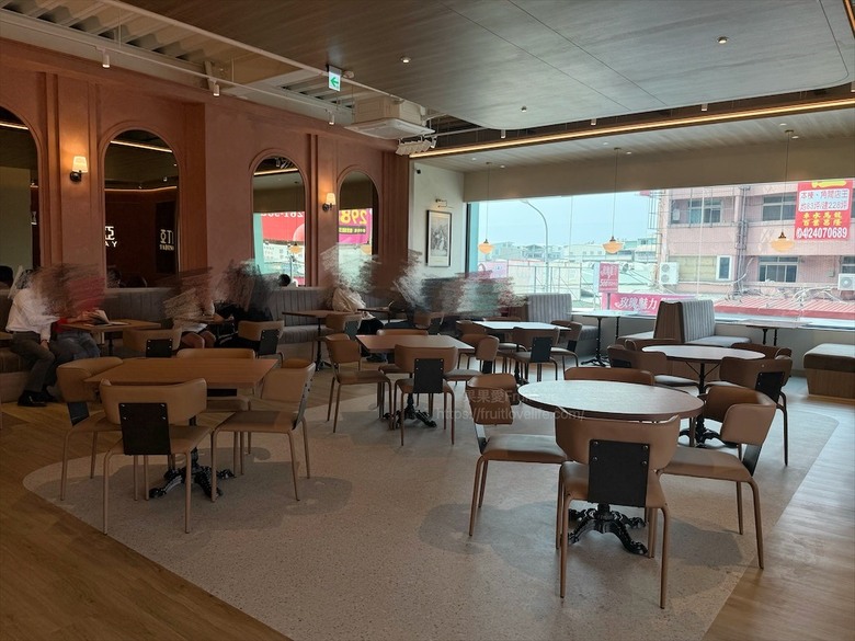 平價義大利麵、燉飯、焗烤推薦,主餐送超大杯飲料,聚餐、下午茶首選