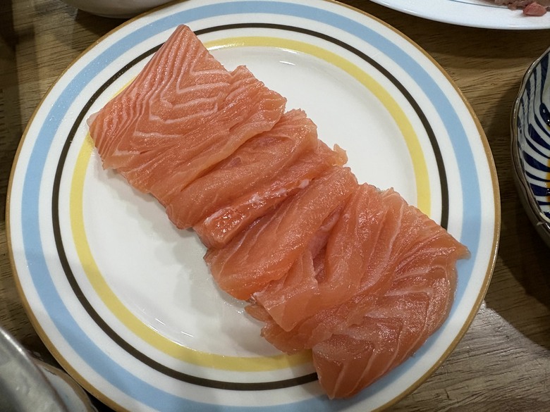 週末才有的餐桌:乾煎雞腿+蛤蠣火鍋,雙薪家庭的假日料理