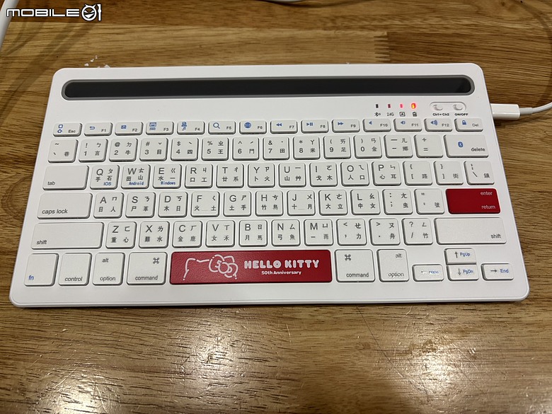 點我看大圖 MSI PRO MP273W E14A 開箱|幫女兒升級第一個學習桌面,順便讓 Hello Kitty 50週年鍵鼠正式出山