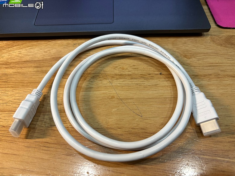 點我看大圖 MSI PRO MP273W E14A 開箱|幫女兒升級第一個學習桌面,順便讓 Hello Kitty 50週年鍵鼠正式出山