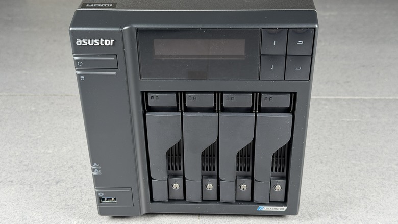 [開箱測試 AS6704T v2] 華芸 Asustor 推出 LOCKERSTOR Gen 2 系列 NAS 搭配超大容量 Seagate Ironwolf PRO 30TB 硬碟